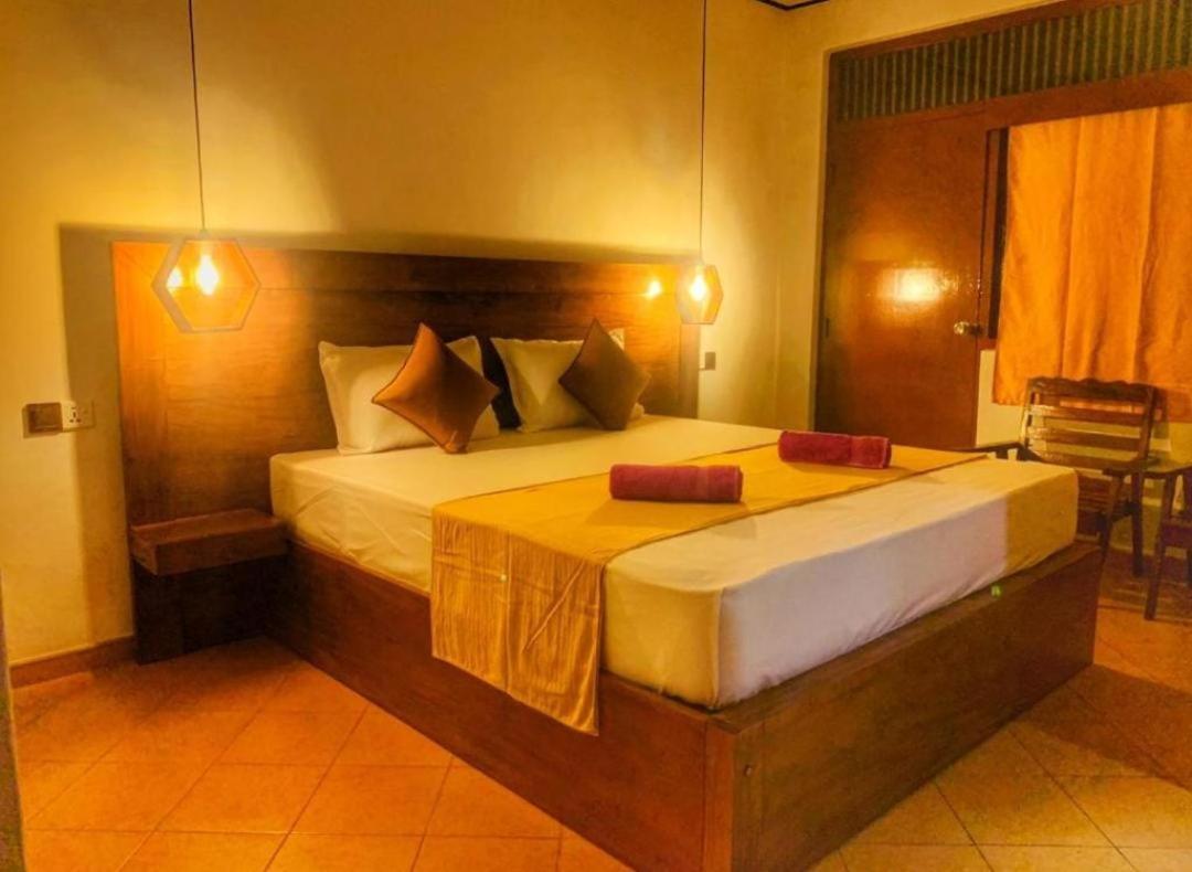 Panorama Indian Hotel And Restaurant เบอร์อูวาลา ภายนอก รูปภาพ