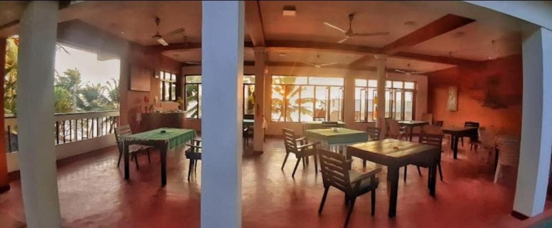 Panorama Indian Hotel And Restaurant เบอร์อูวาลา ภายนอก รูปภาพ