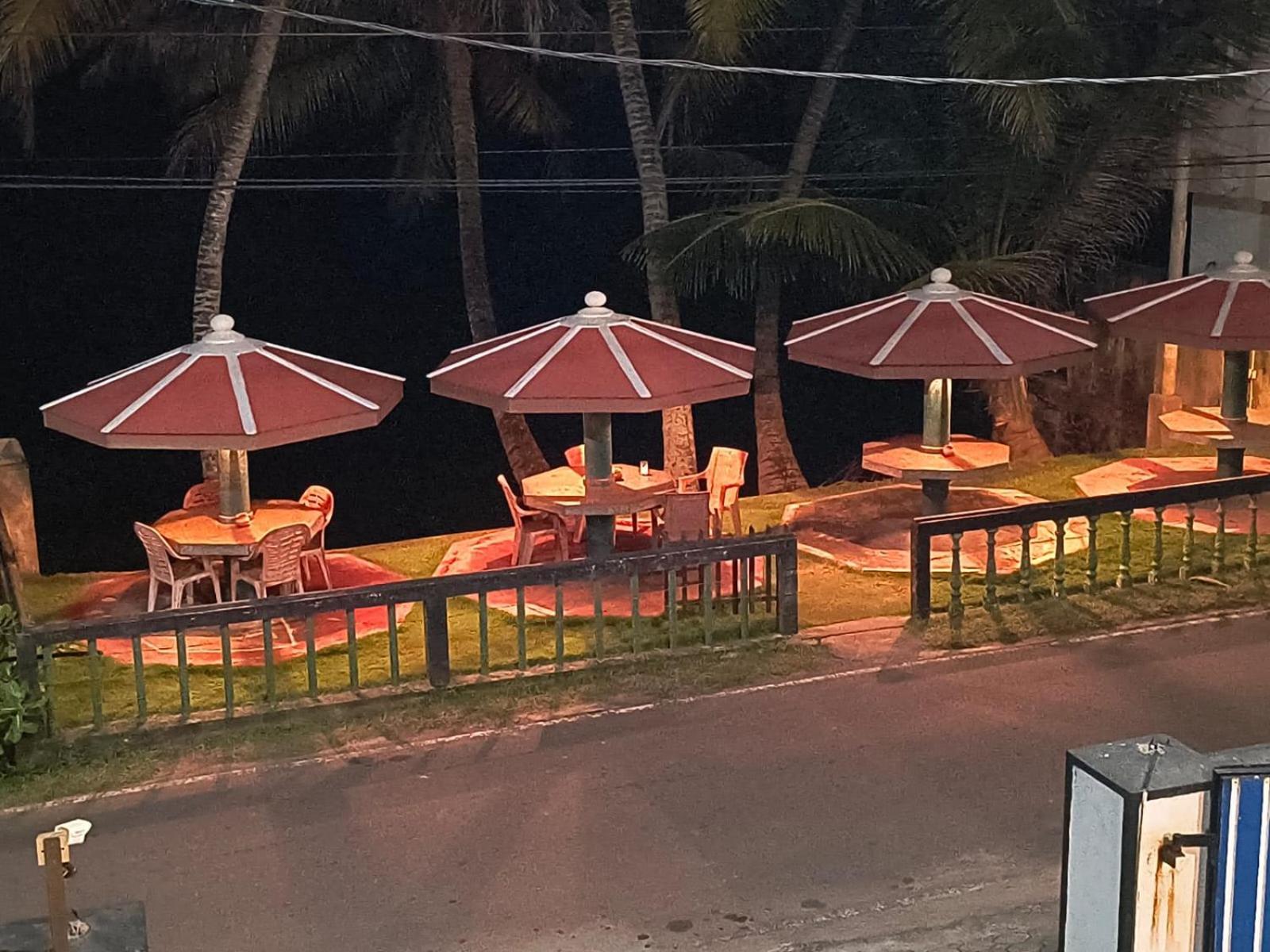 Panorama Indian Hotel And Restaurant เบอร์อูวาลา ภายนอก รูปภาพ